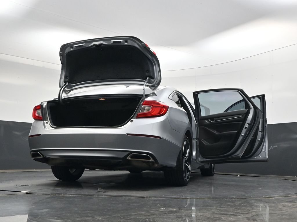 Used 2020  Honda Sport image 43