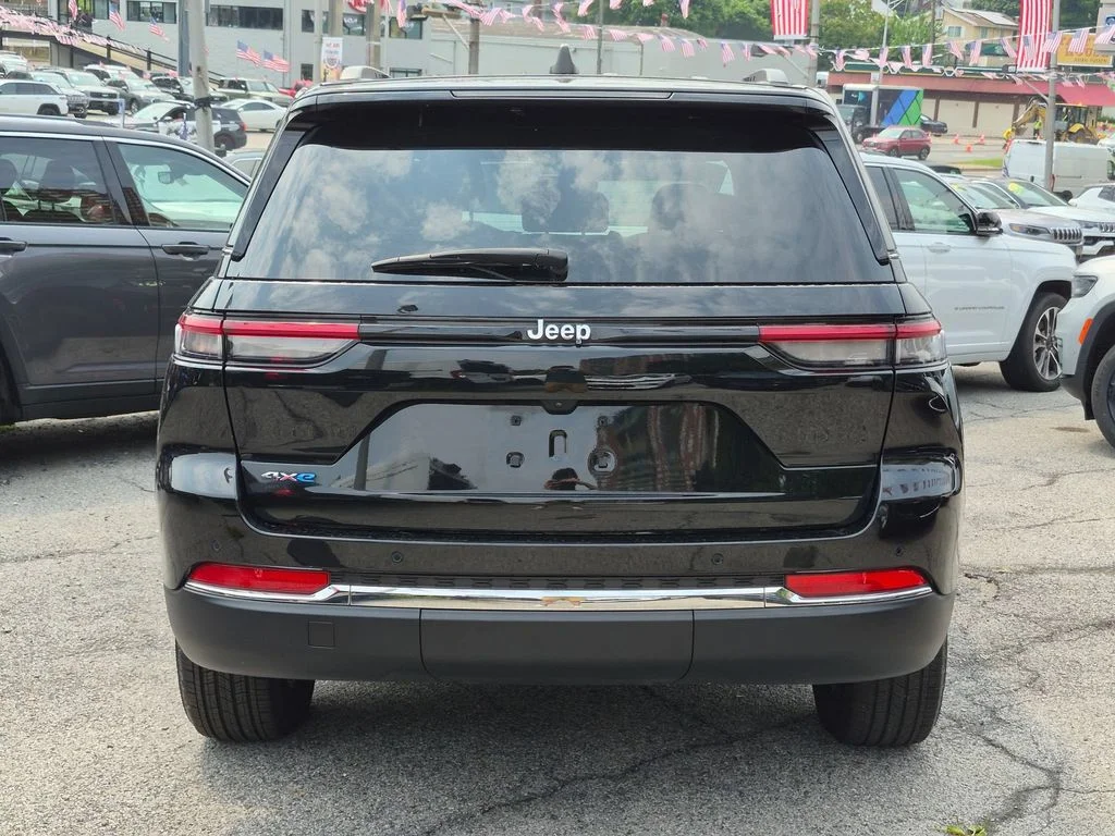 Used 2023 Black Jeep 4xe image 5