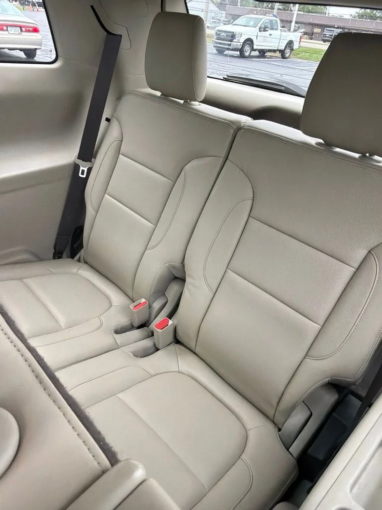 Used 2017 Silver GMC Denali image 7