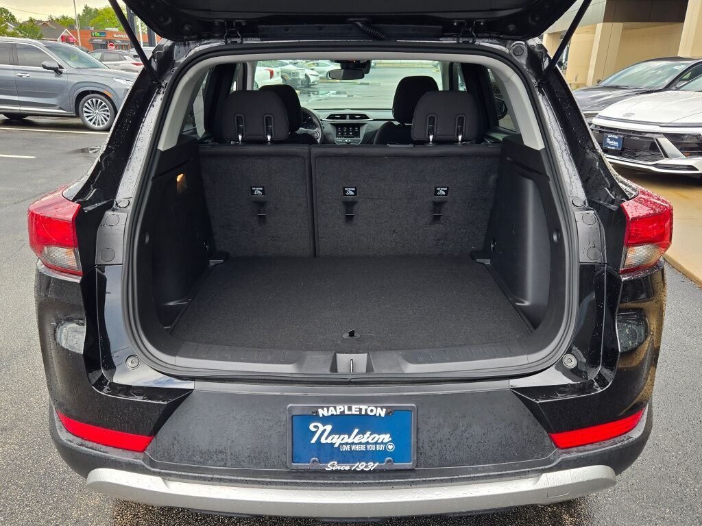 Used 2022 Black Metallic Chevrolet LT image 11
