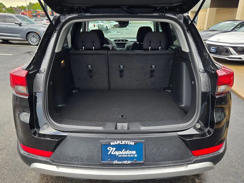 Used 2022 Black Chevrolet LT image 11