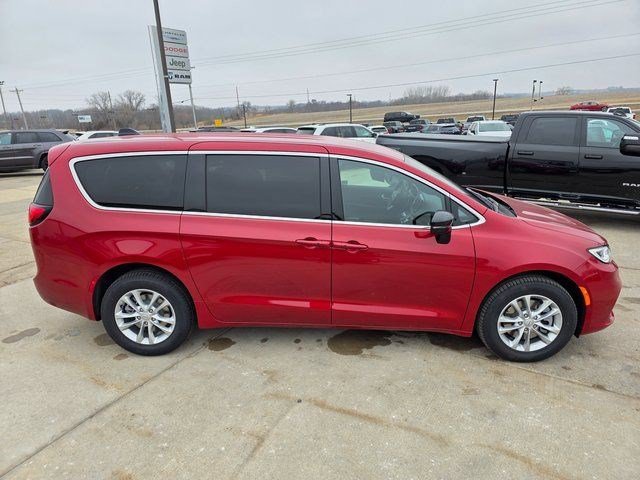 New 2026 Red Hot Pearl-Coat Exterior Paint Chrysler Select image 8