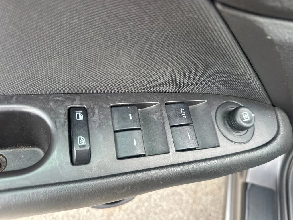 Used 2010 Sterling Gray Metallic Ford SE image 12