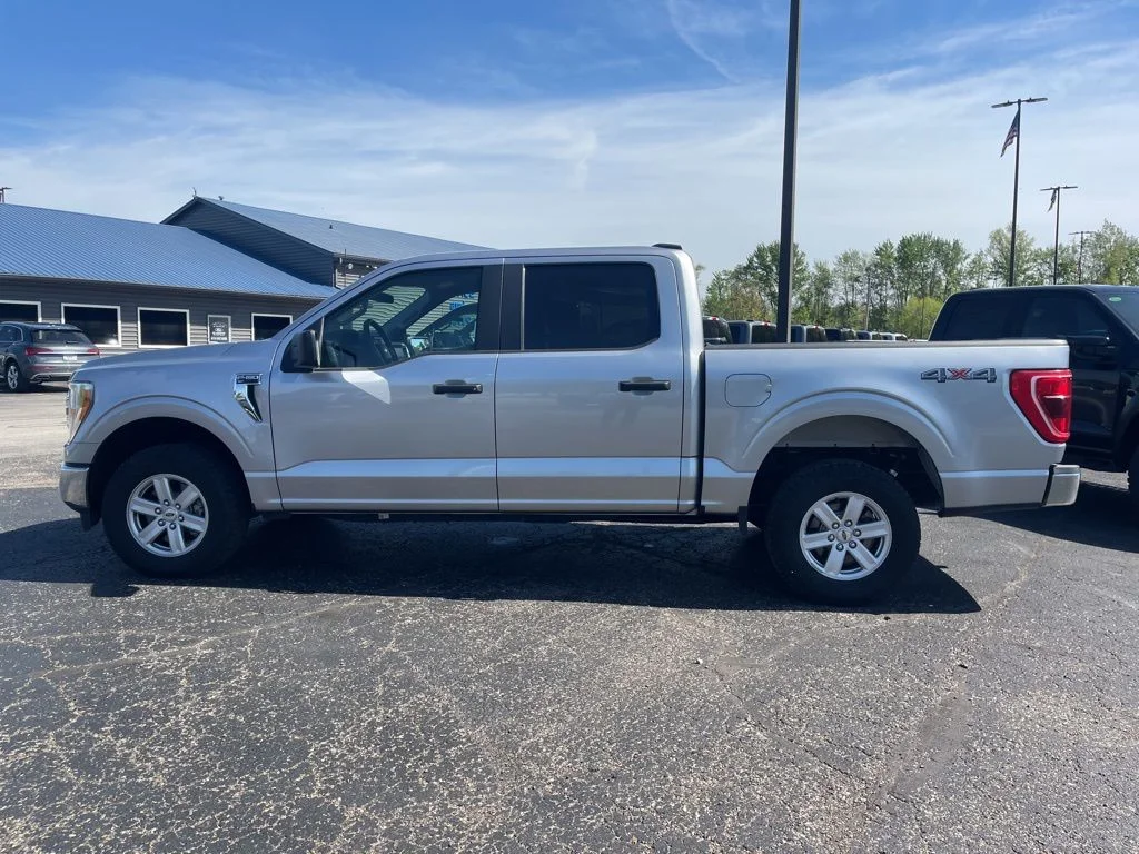 Used 2022 Silver Ford XLT image 3