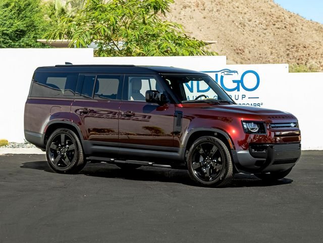 New 2026 Sedona Red Land Rover S image 4