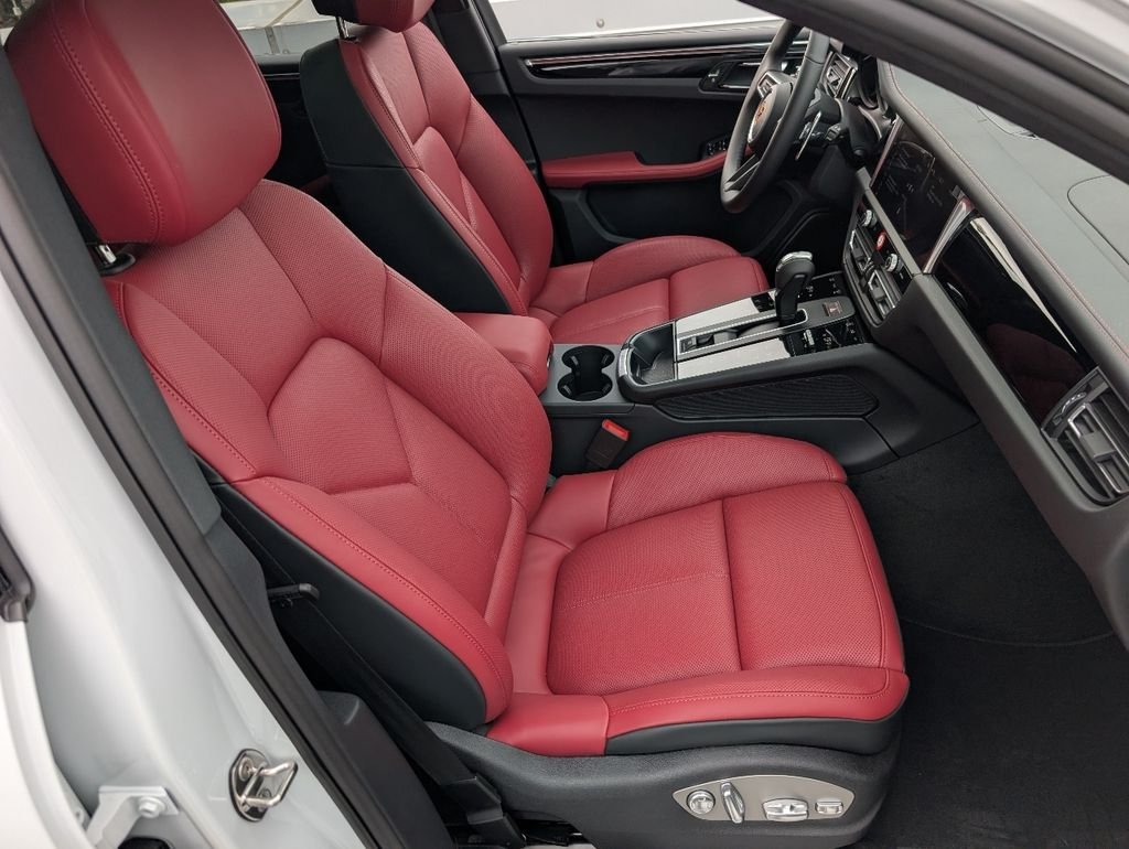 2026 Porsche Macan S - Photo 17