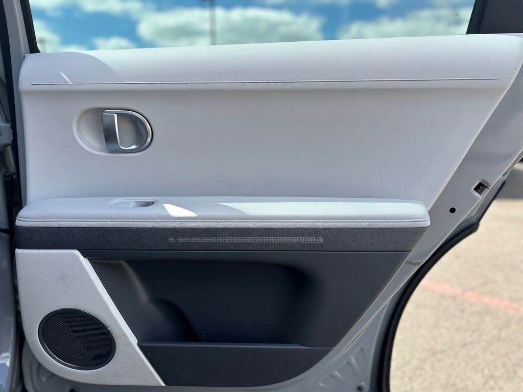 Used 2023 Gray Hyundai SEL image 21