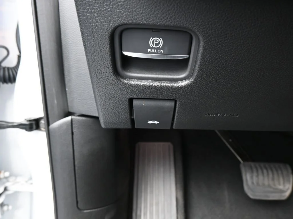 Used 2024 White Jeep Limited image 37