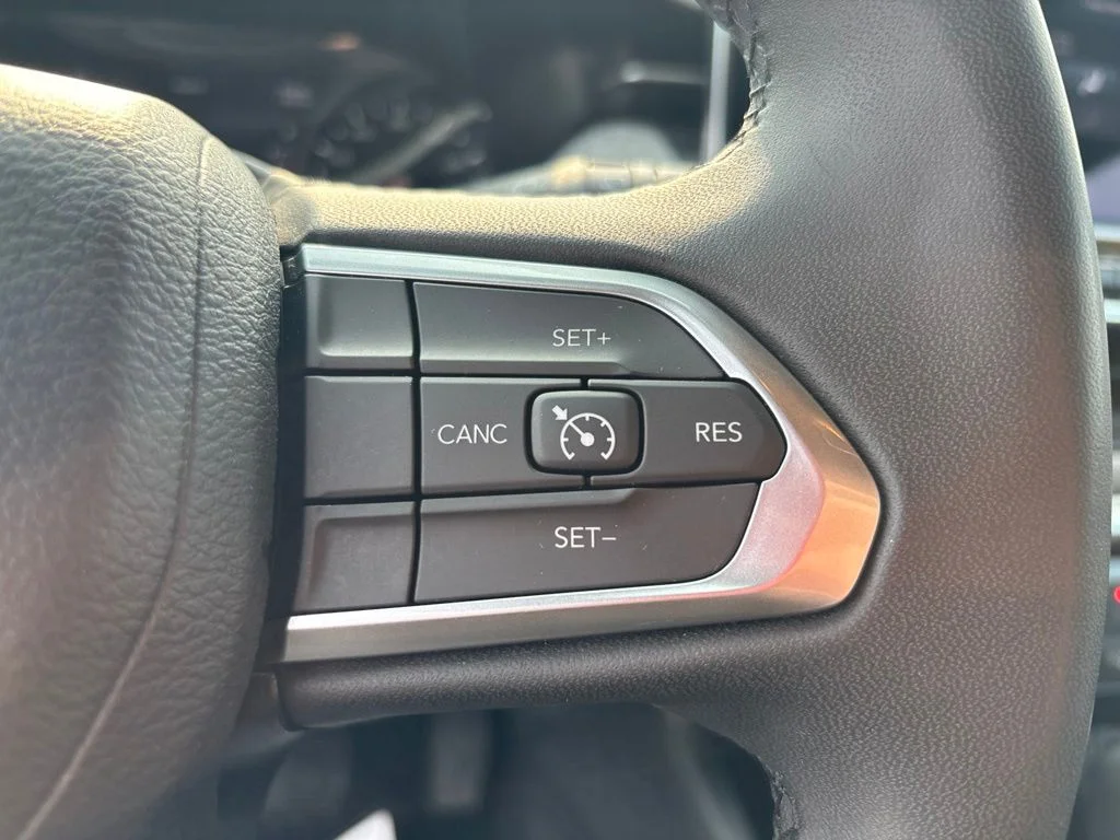 Used 2024 Blue Jeep Latitude image 22