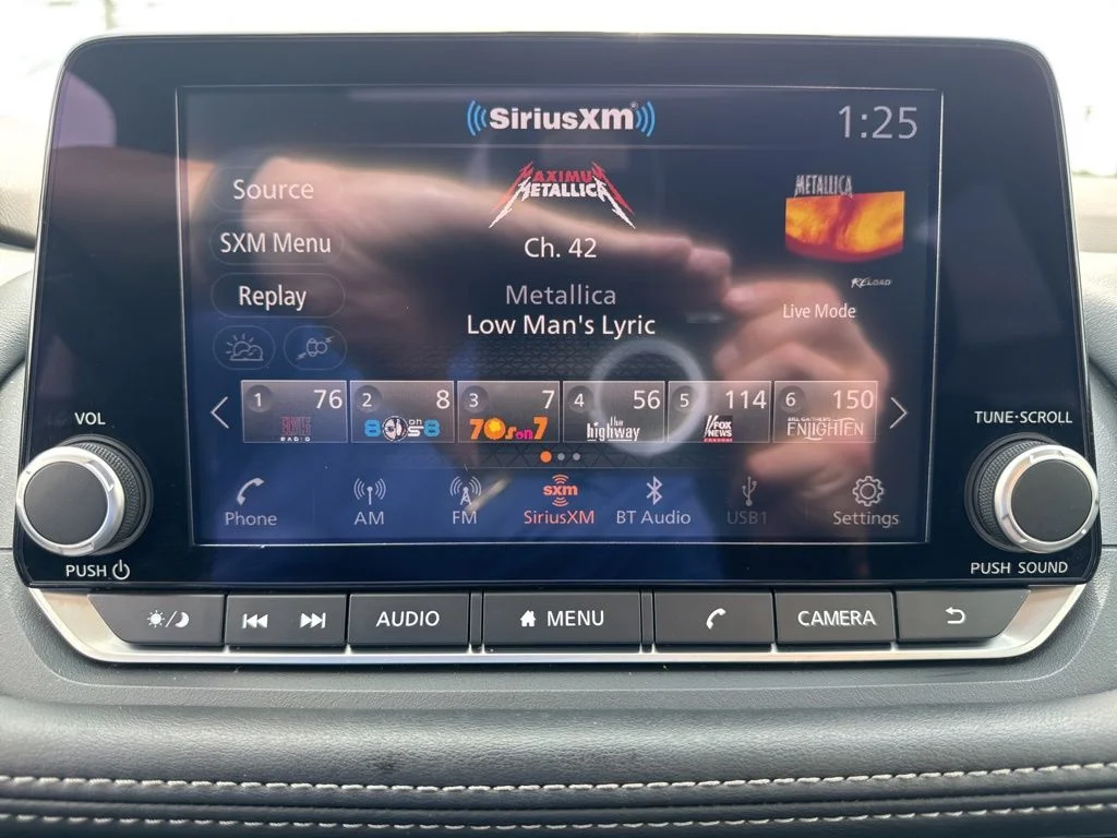 Used 2023 Gray Nissan SV image 32