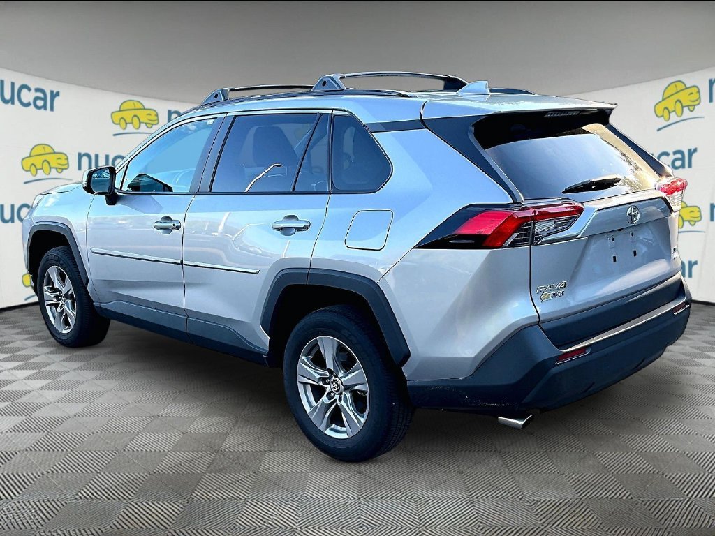 Used 2023 Silver Toyota XLE image 5
