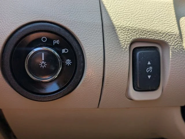Used 2015 White Ford SEL image 27