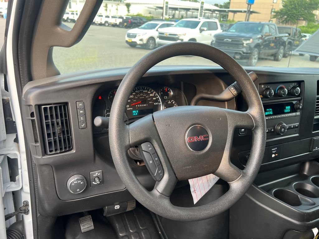 Used 2025 Summit White GMC Work Van image 15