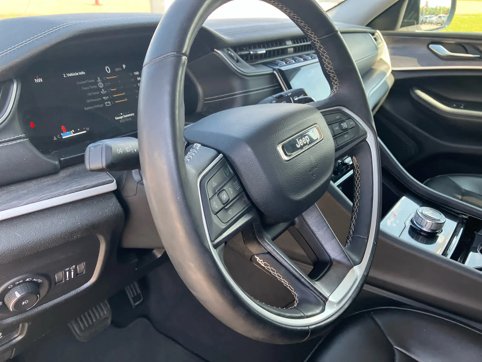 Used 2023 Bright White Clearcoat Jeep Limited image 9