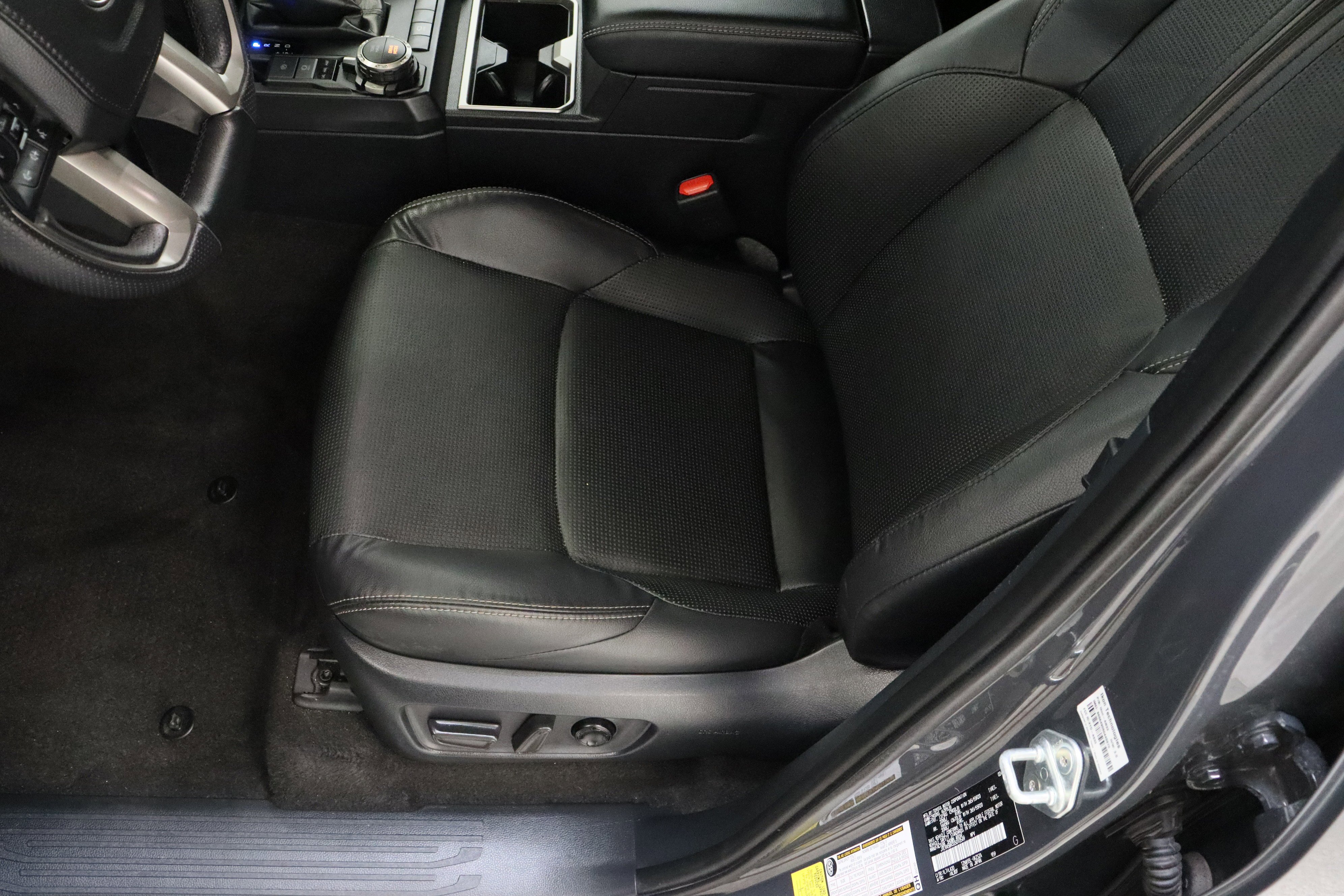 Used 2025 Underground Toyota Limited 2.4T image 15