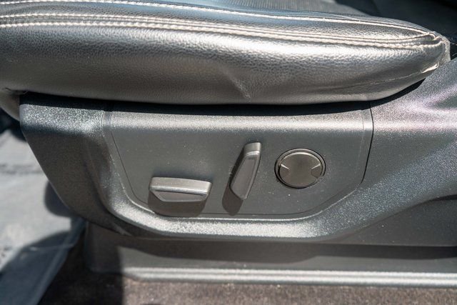 Used 2020 White Ford Lariat image 18