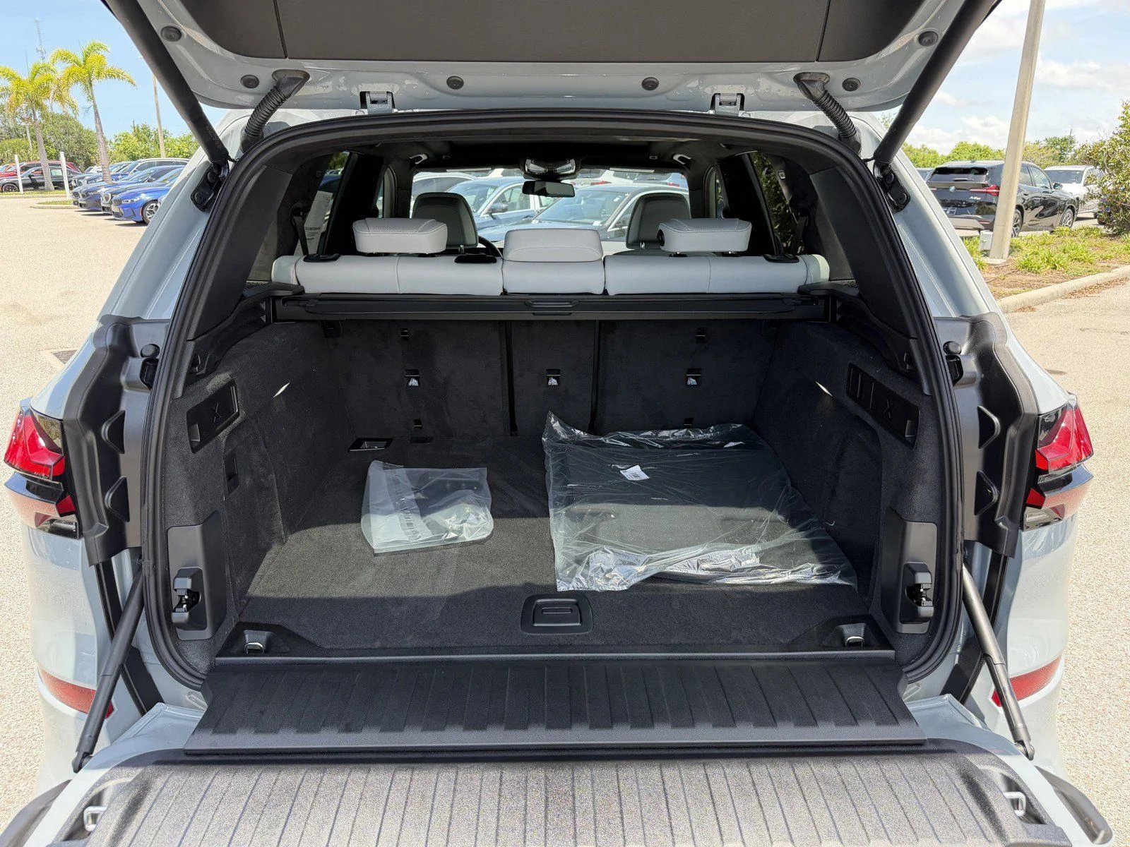 New 2026 Brooklyn Grey Metallic BMW xDrive40i image 12