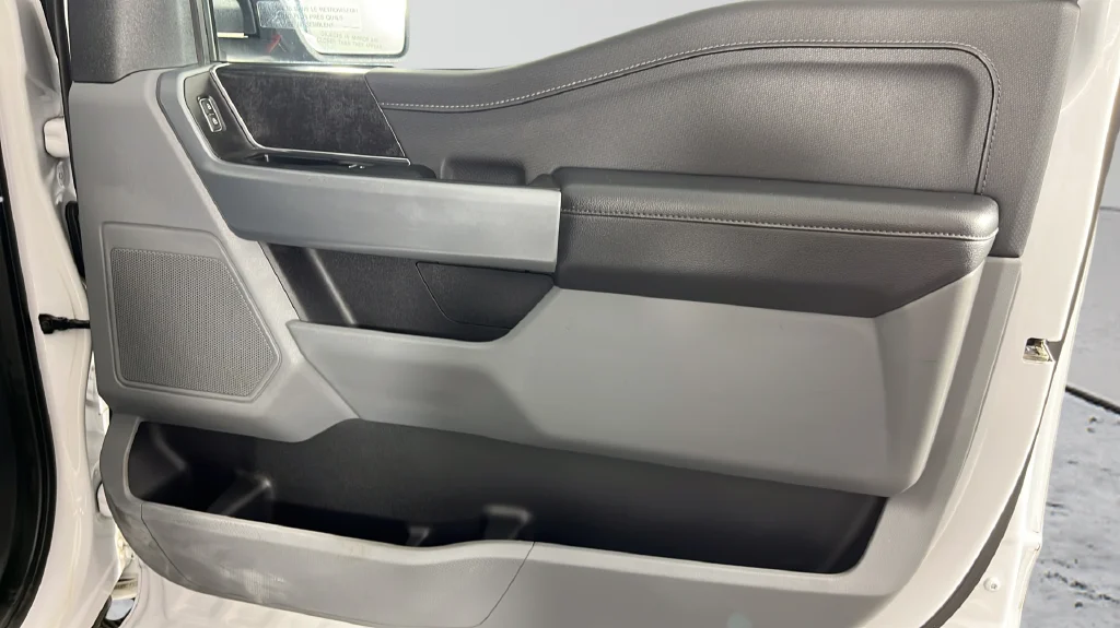 Used 2023 White Ford XLT image 21