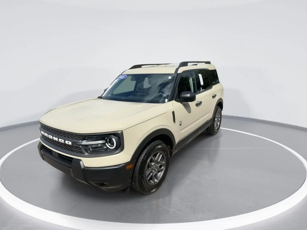 Used 2025 Beige Ford Big Bend image 4