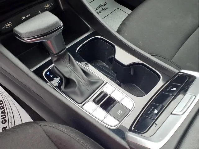 Used 2024  Hyundai SEL image 9