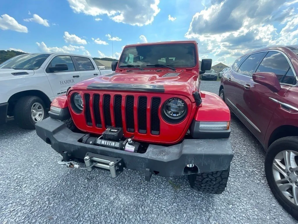 Used 2018 Red Jeep Unlimited Sahara image 3
