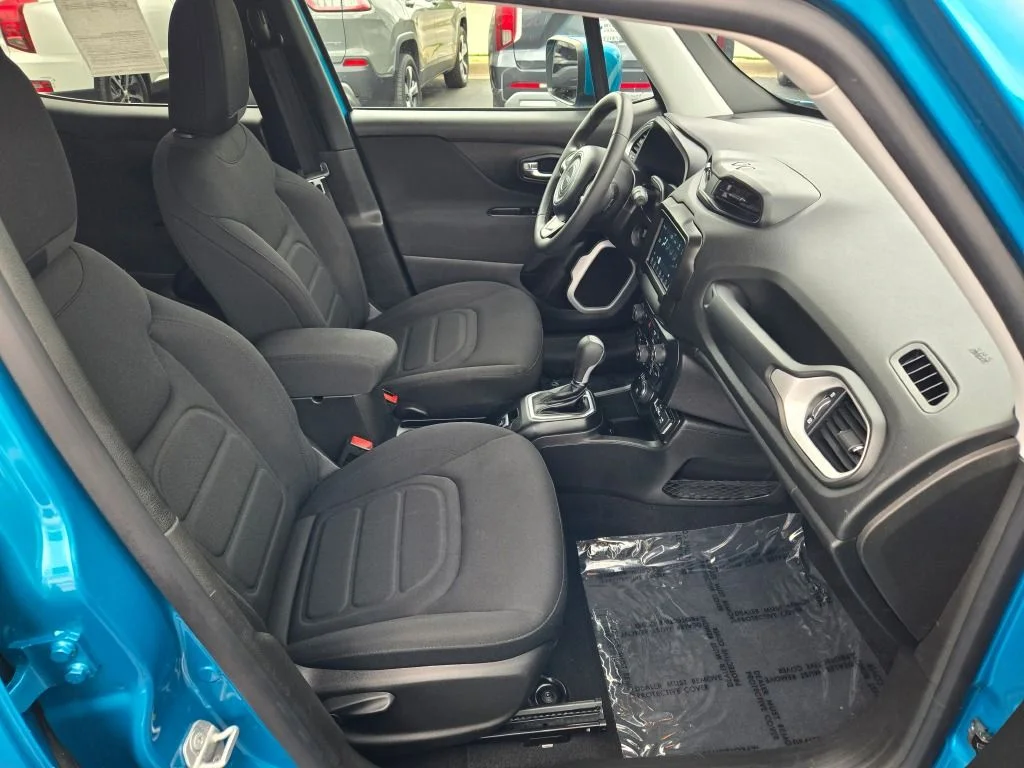 Used 2021 Teal Jeep Latitude image 7