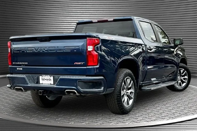Used 2022 Blue Chevrolet RST image 6