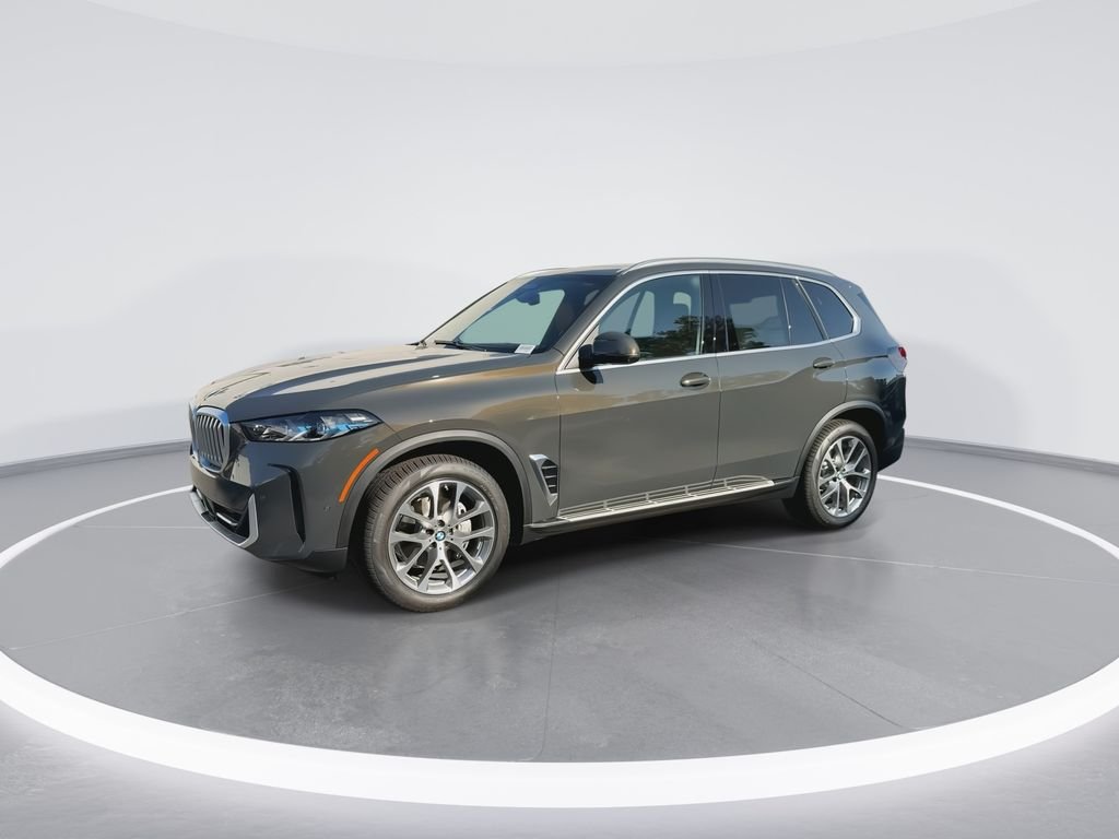 New 2026 Gray Metallic BMW xDrive40i image 4
