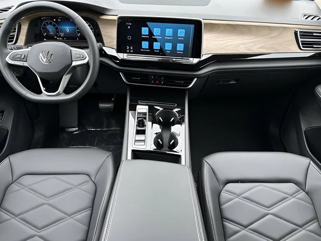 2026 Volkswagen Atlas SE w/Tech - Photo 6