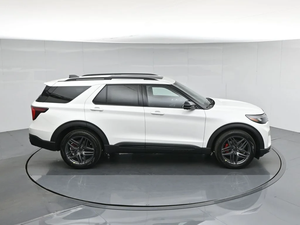 New 2026 Star White Metallic Tri-Coat Ford ST image 39