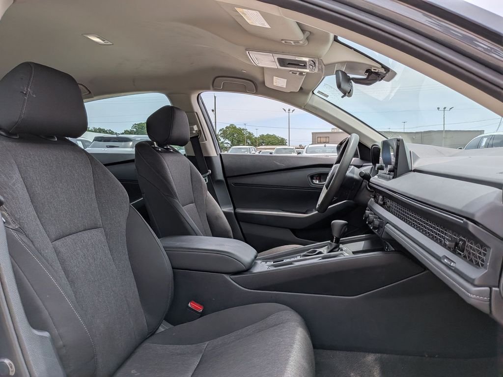 Used 2025 Gray Honda LX image 23