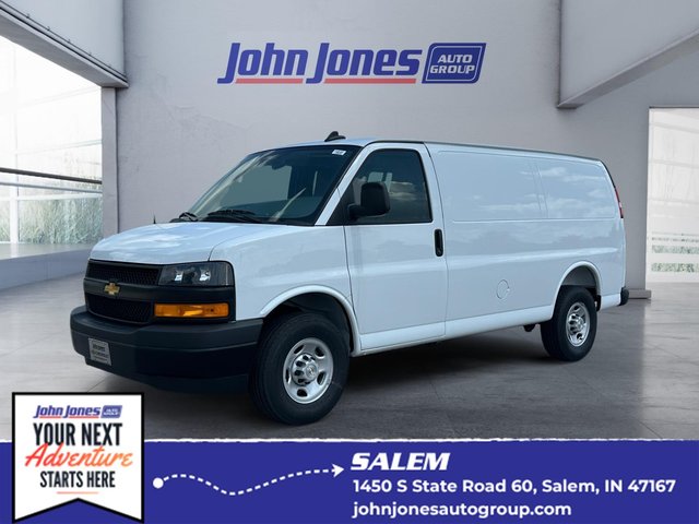2025 Chevrolet Express Cargo WT