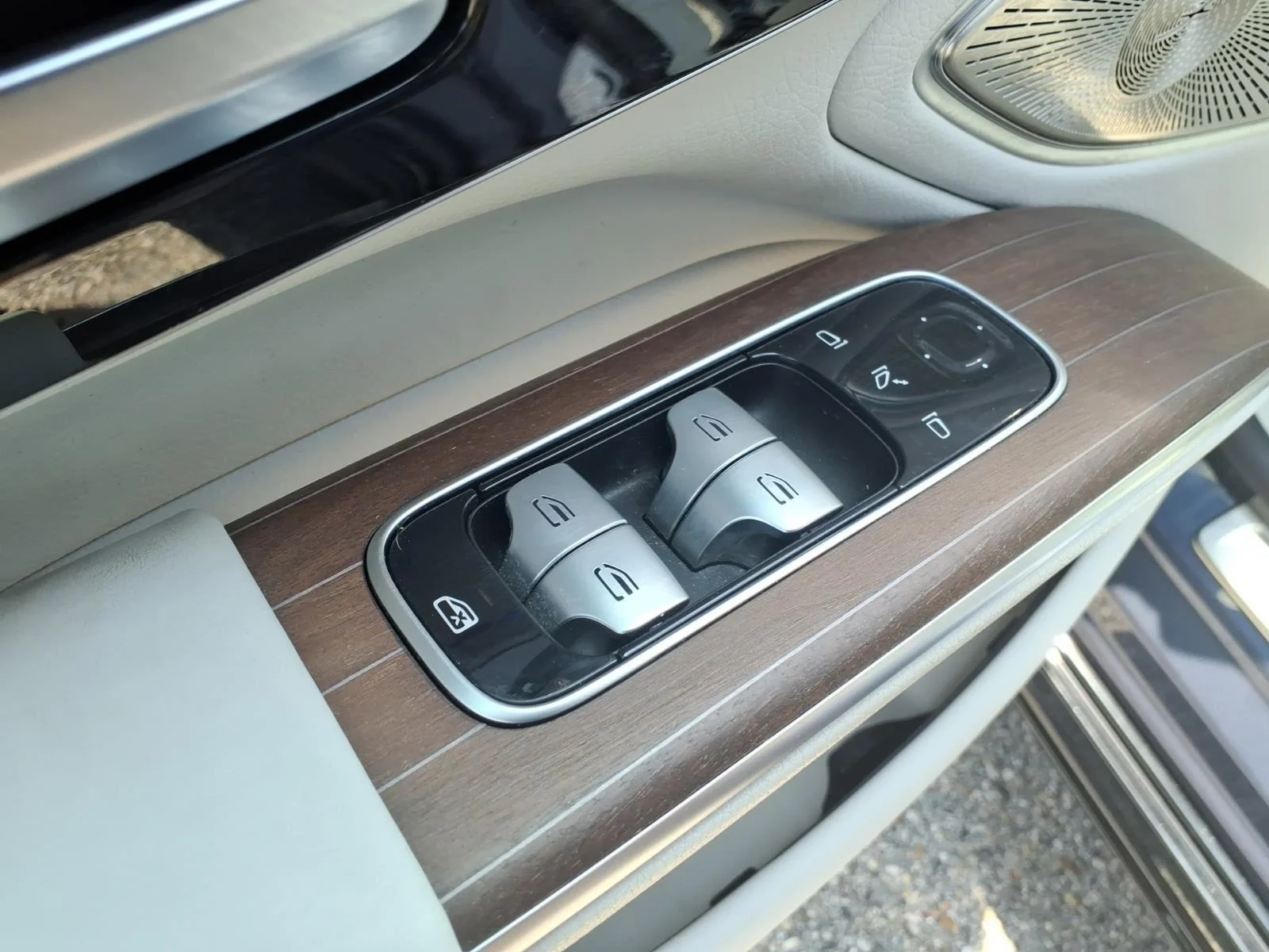 Used 2023 Twilight Blue Metallic Mercedes-Benz EQS 580 image 24