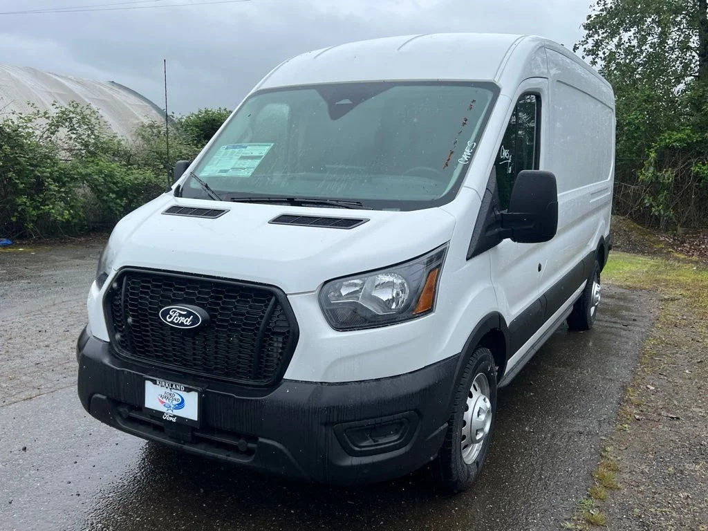 New 2026 Oxford White Ford Cargo Van image 4