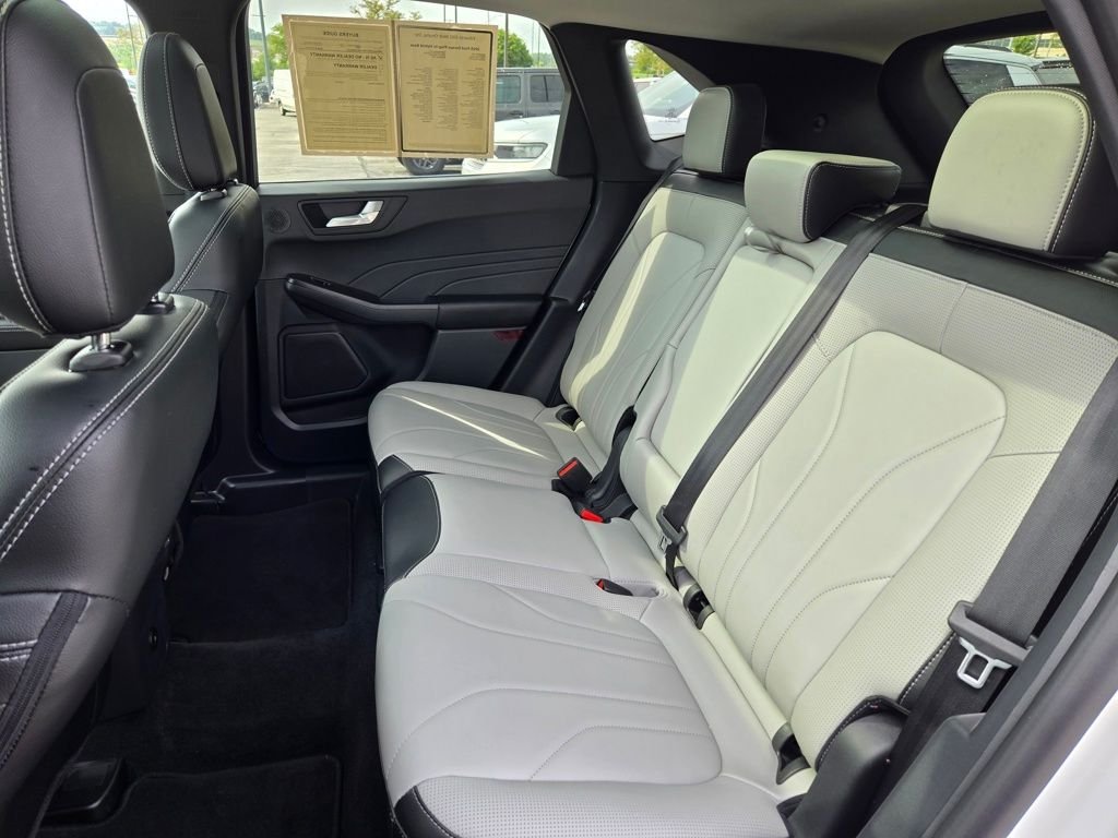 Used 2025 White Ford Base image 30
