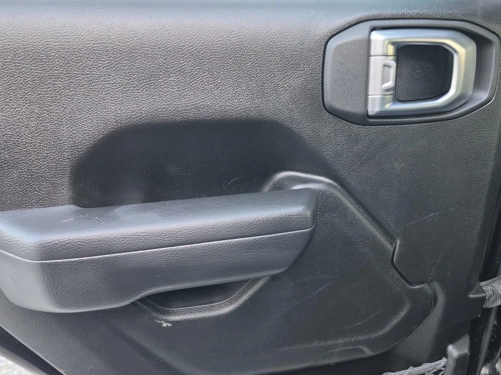 Certified Used 2025 Black Clearcoat Jeep Rubicon image 19