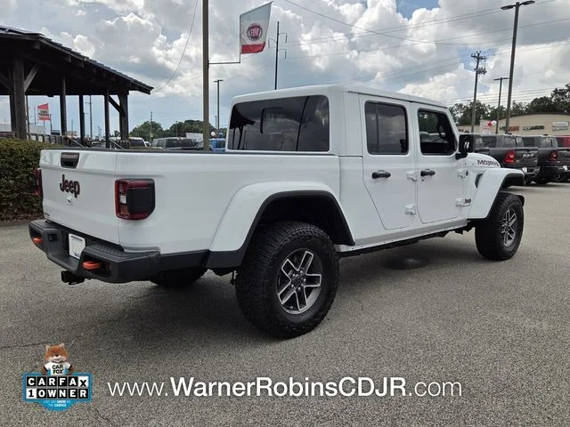Used 2025 White Jeep Mojave image 14