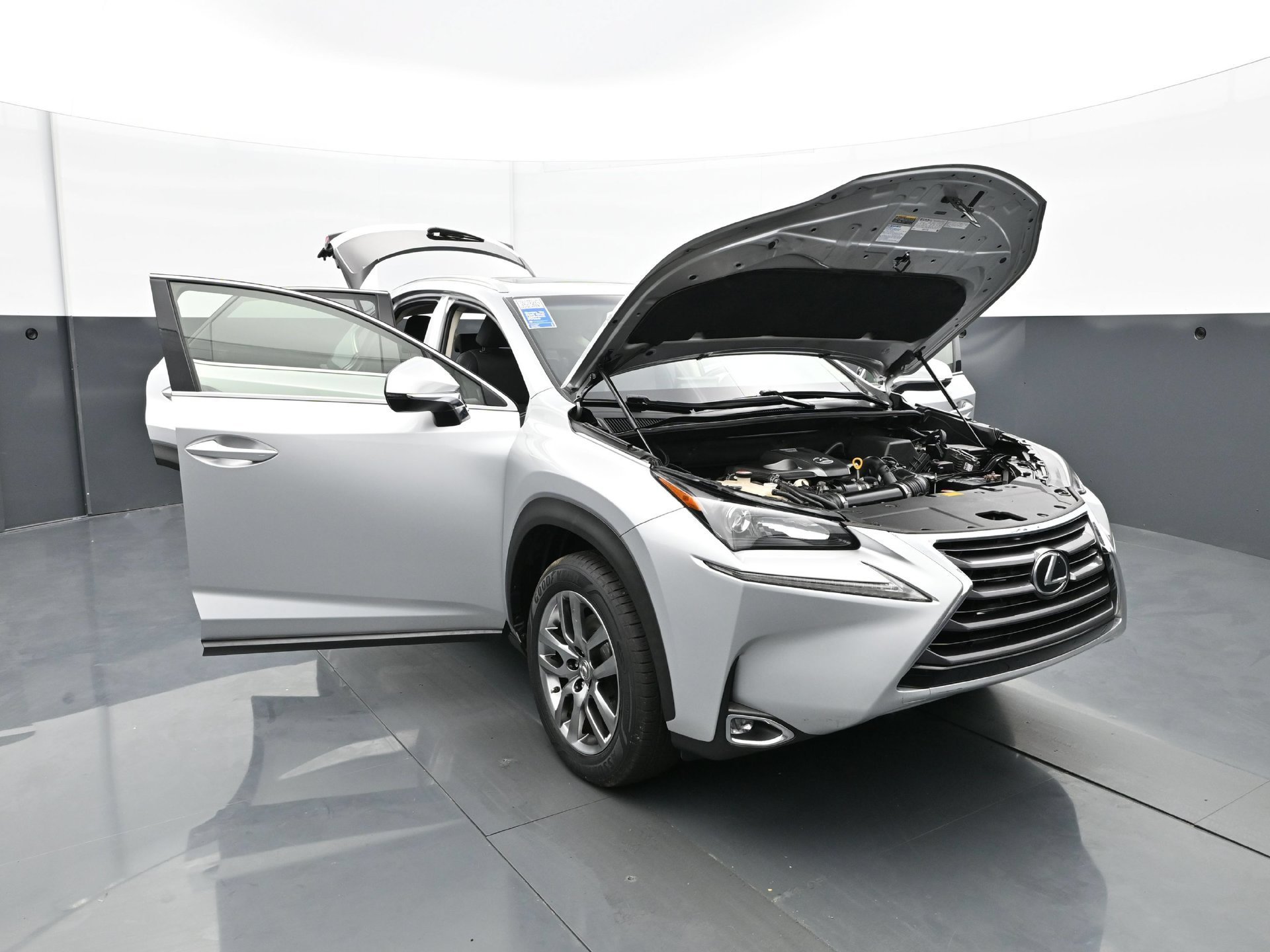 Used 2015 Silver Lexus 200t image 43