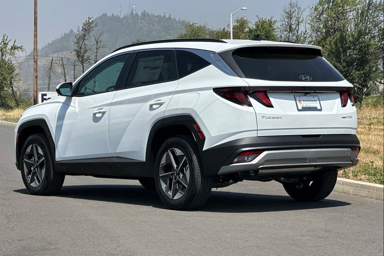 New 2026 White Hyundai SEL AWD image 5