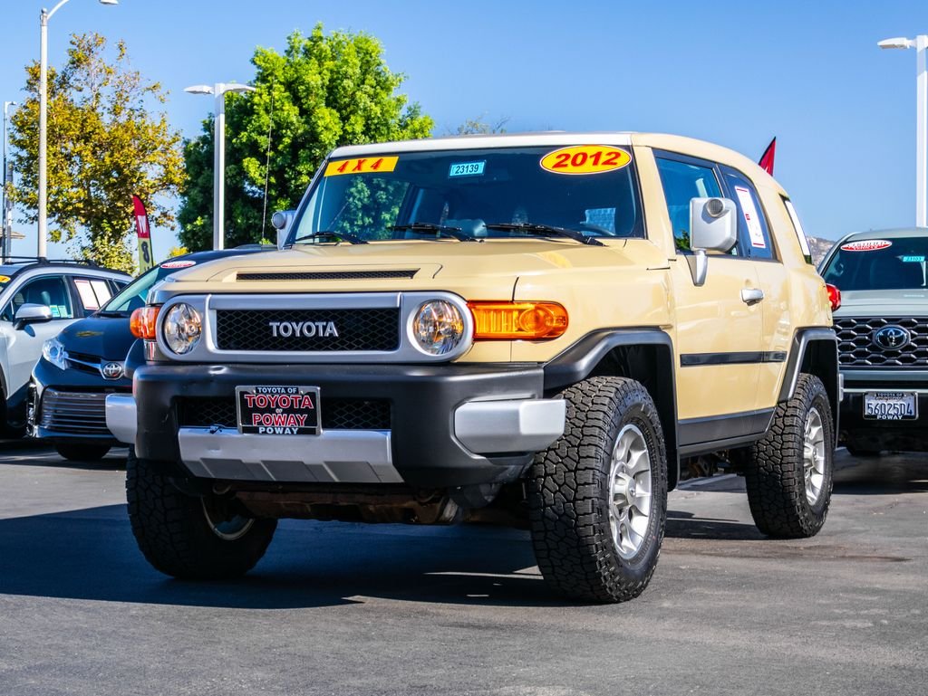 Used 2012  Toyota Base image 4