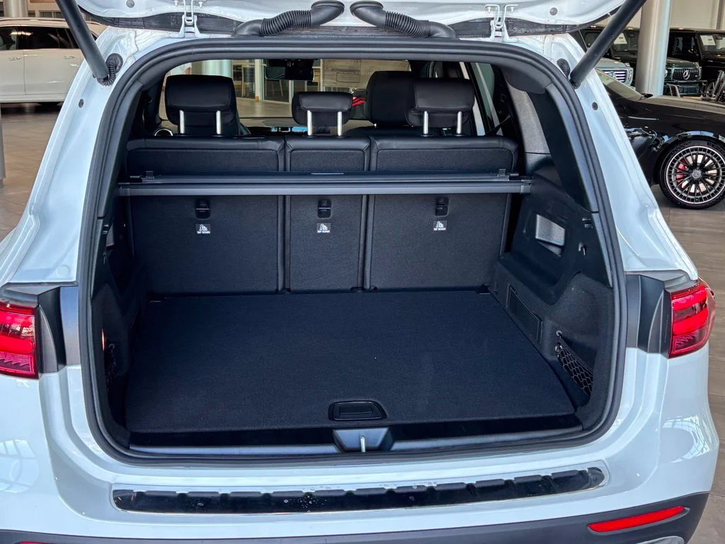 New 2026 White Mercedes-Benz GLB 250 image 29