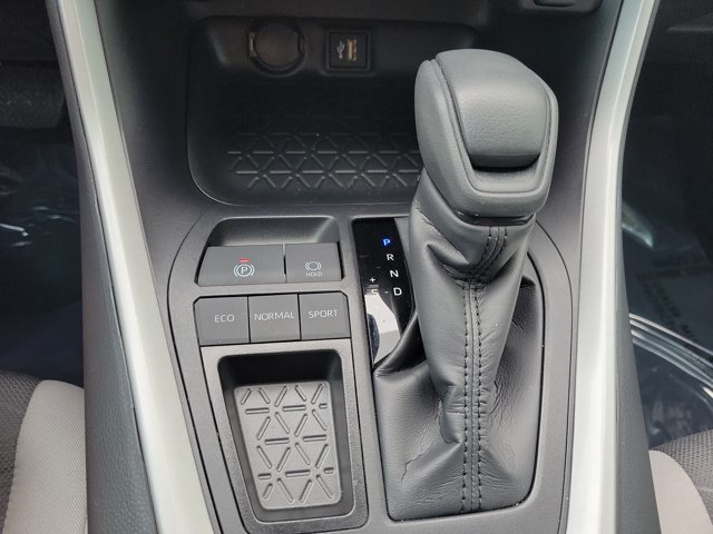 Used 2025 Silver Sky Metallic Toyota XLE image 27