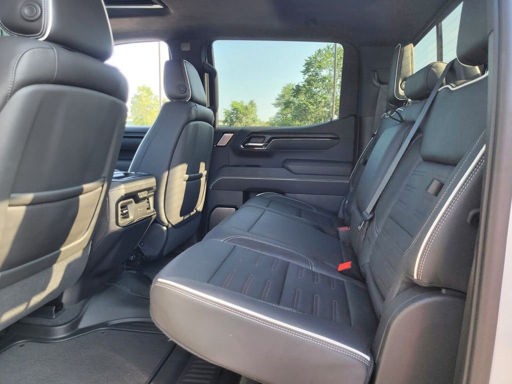 2024 GMC Sierra 1500 AT4X - Photo 7