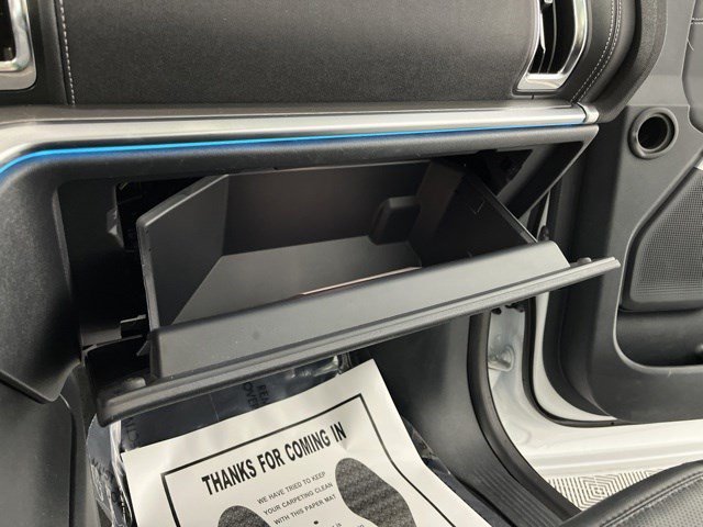 Certified Used 2025 Oxford White Ford Platinum image 32