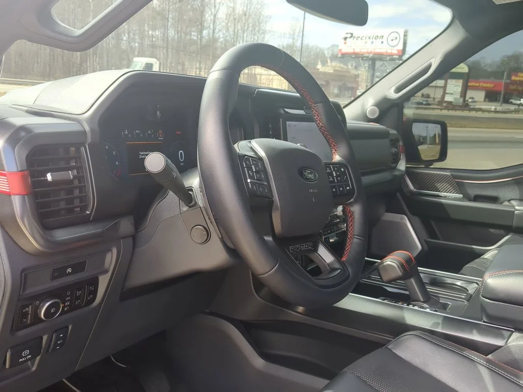 Used 2025  Ford Raptor image 14