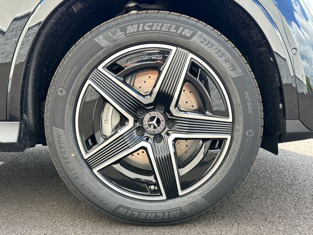 New 2027 Black Mercedes-Benz GLC 300 image 35