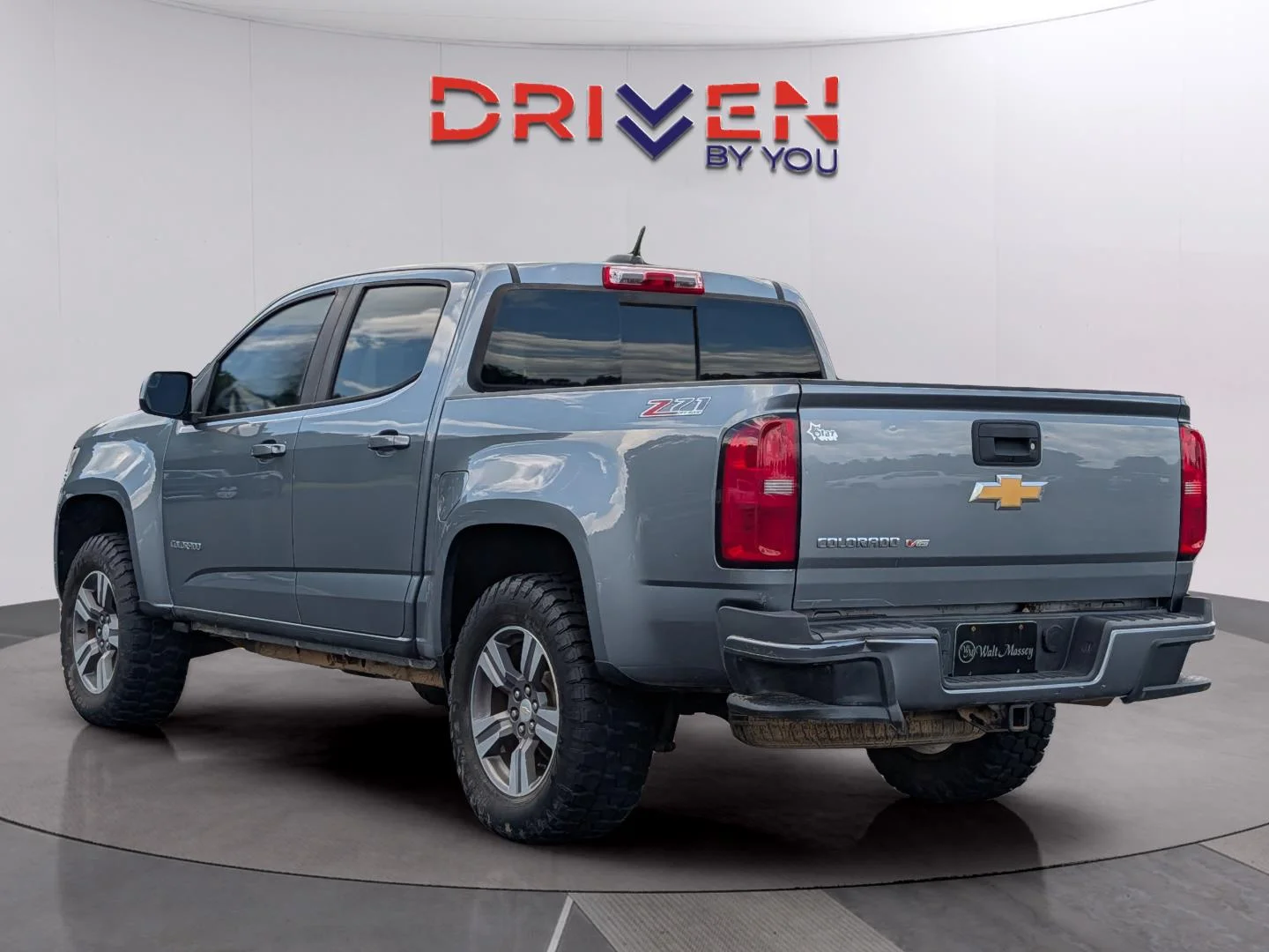 Used 2018 SATIN STEEL METALLIC Chevrolet 4WD Z71 image 3