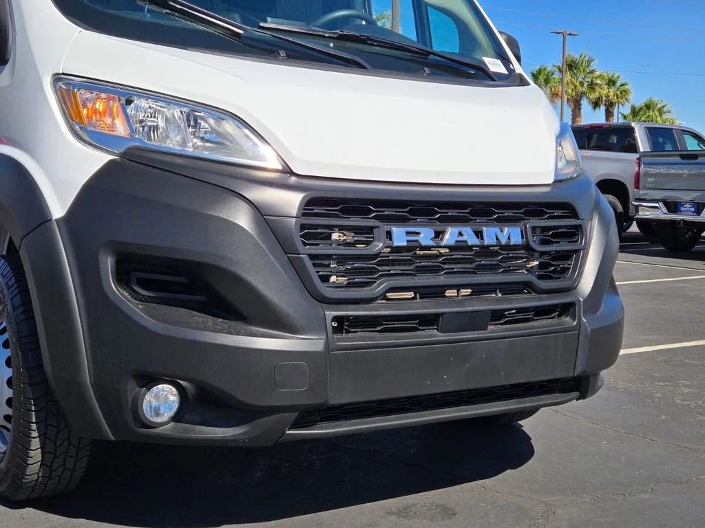 Used 2025 Bright White Clea Ram Tradesman image 8