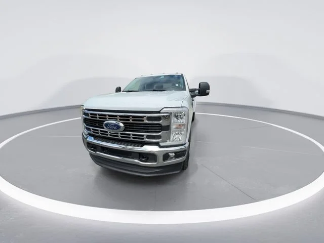 Used 2026 White Ford XLT image 3