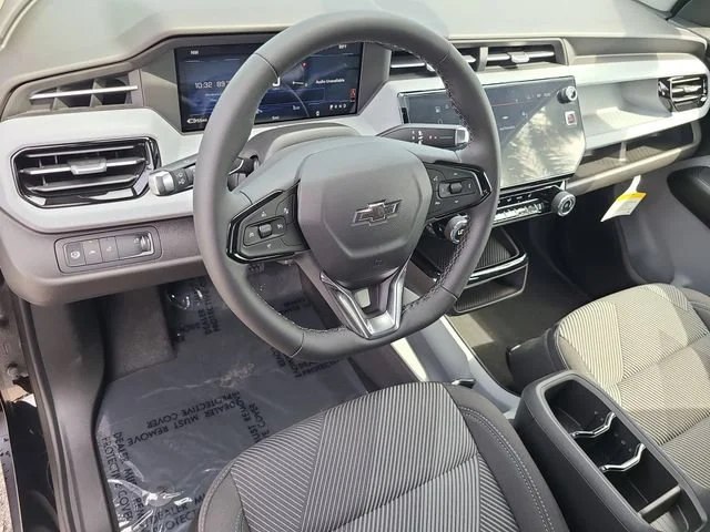 New 2027 Mosaic Black Metallic Chevrolet LT image 16